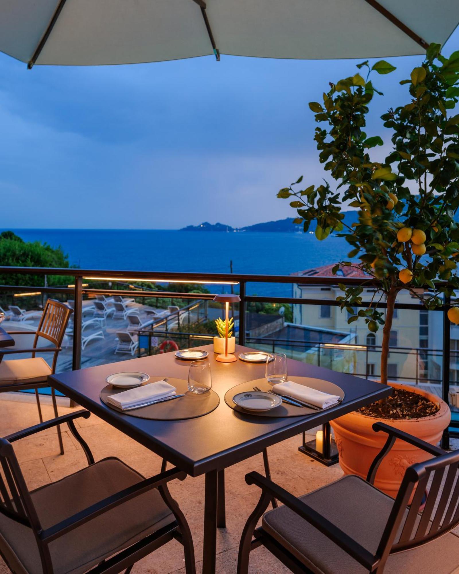 Grand Hotel Bristol Spa Resort, By R Collection Hotels Rapallo Luaran gambar The Terrace