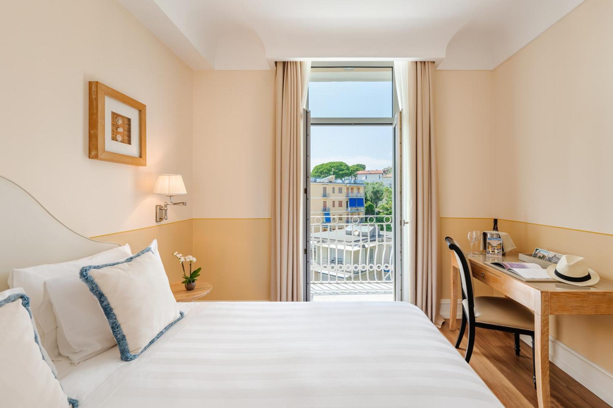Grand Hotel Bristol Spa Resort, By R Collection Hotels Rapallo Luaran gambar A room at the hotel